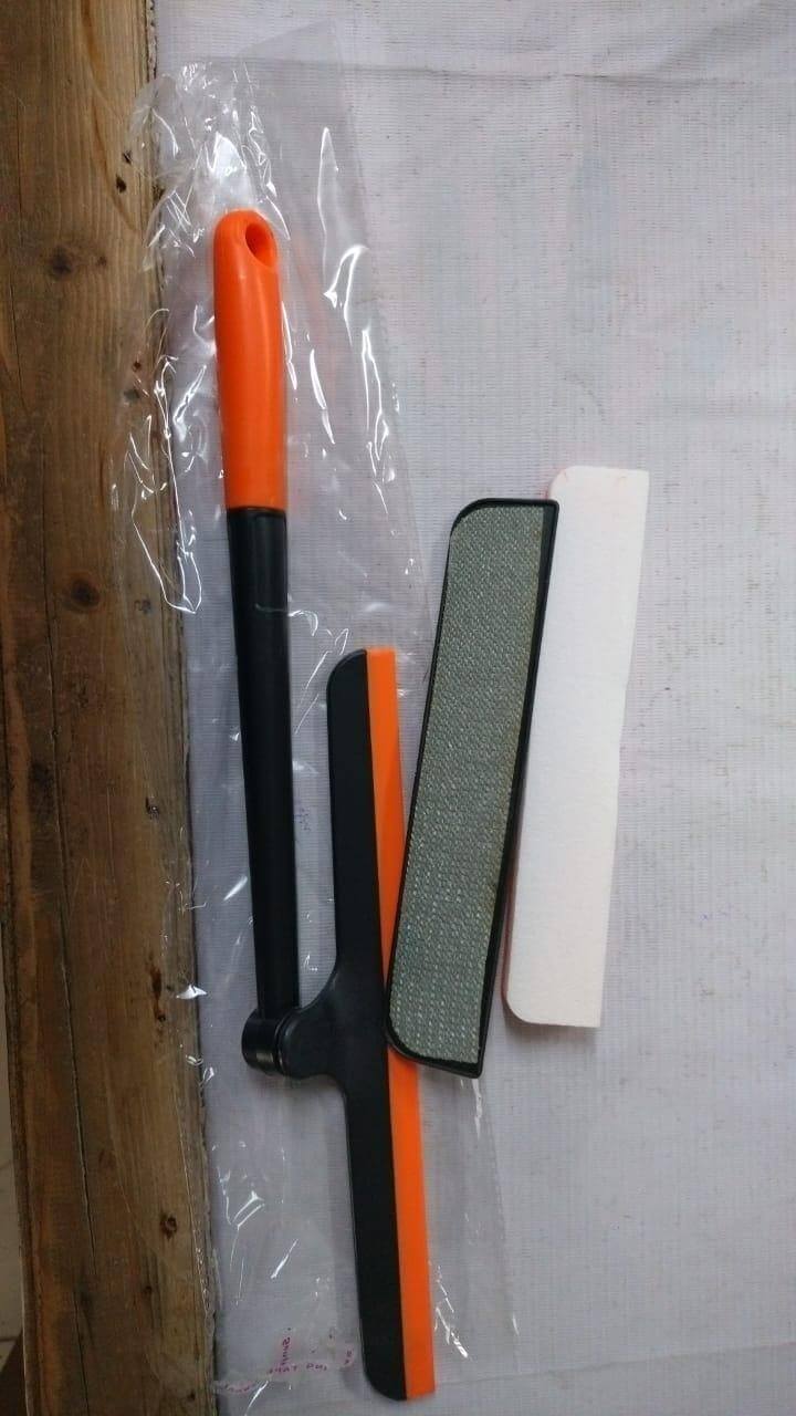 3 in 1 Plastic Easy Glass Spray Type Cleaning Brush